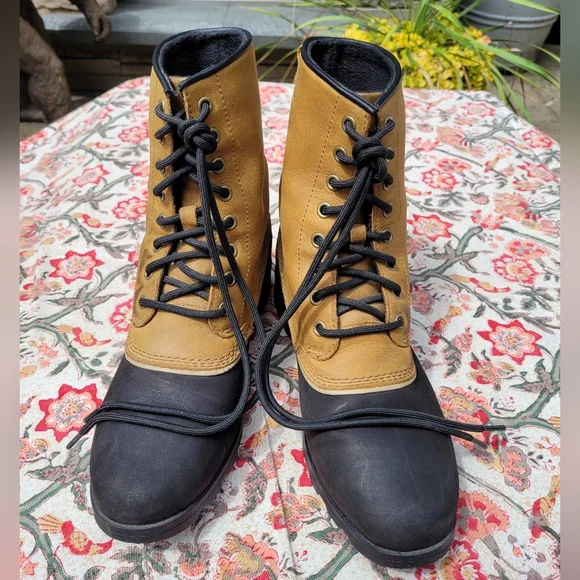 Sorel | Winter Boots | size 9 - Picture 2 of 7